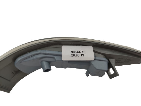 MERCEDES LEFT SIDE LIGHT ON REAR. 04->08 A1698200521