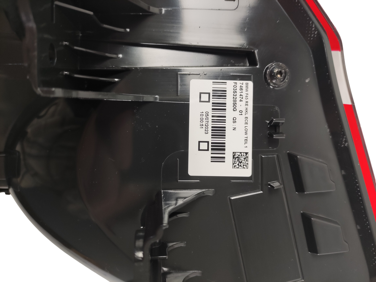 BMW SERIE 2 Originale Fanale Posteriore Esterno DX   63217311030  63217461474  63217491336