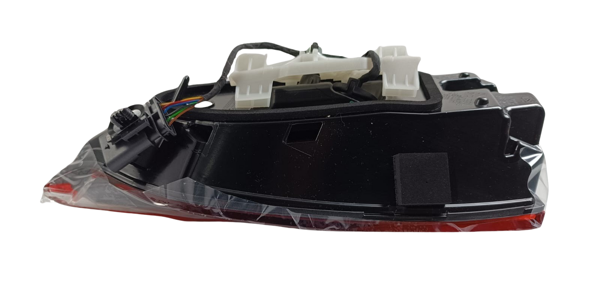 MASERATI GRECALE ORIGINAL Rear light Interior Left 6701753370